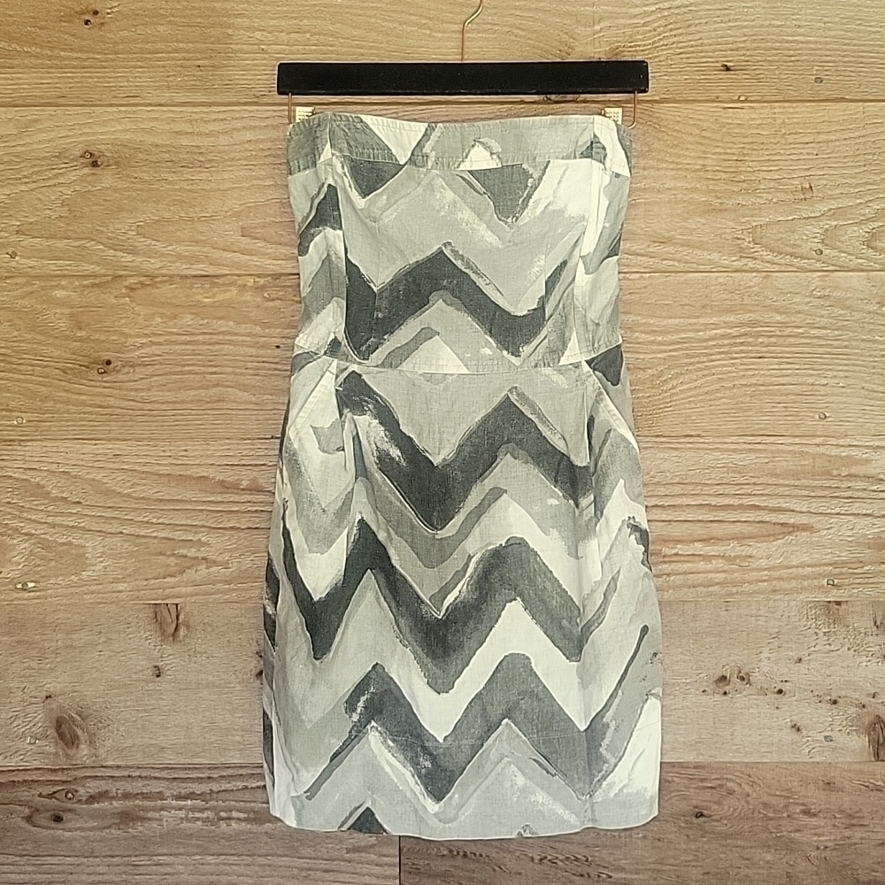 Banana Republic Gray and White Italian Linen Strapless Dress Size 2 and 6